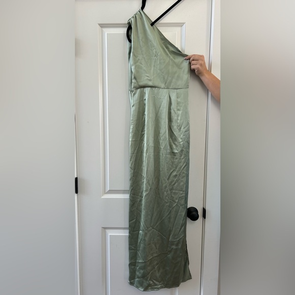 Petal and Pup NADIA ONE SHOULDER MAXI DRESS - Picture 8 of 11